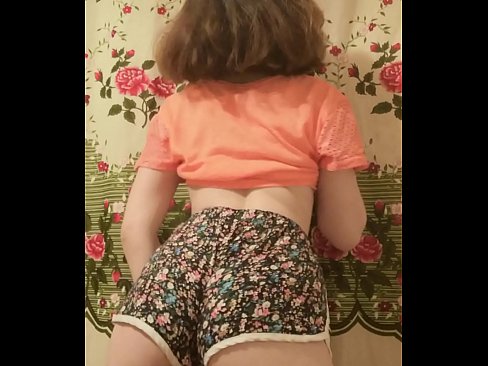 ❤️ Ko te peepi taiahu e tihorea ana ona tarau poto i runga kamera Ataahua porn i a matou ️❤